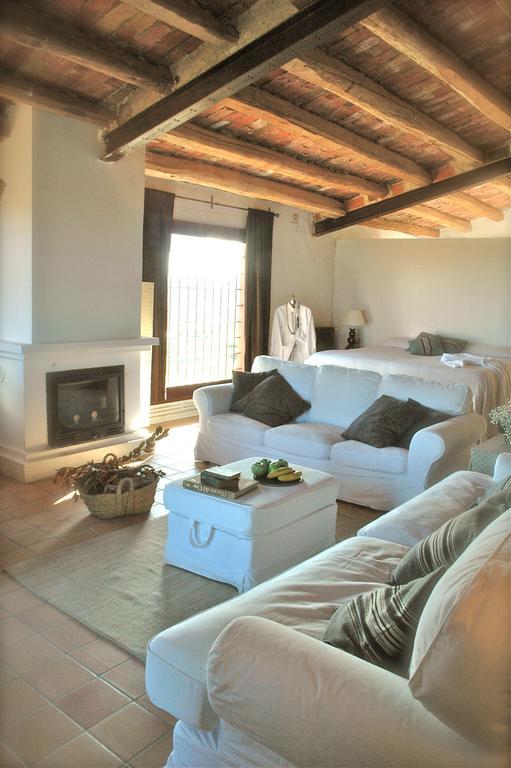 Mas Del Mar Guest House Sant Pere Pescador Room photo